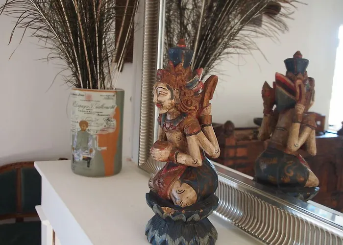 Отель La Maison Des Delices